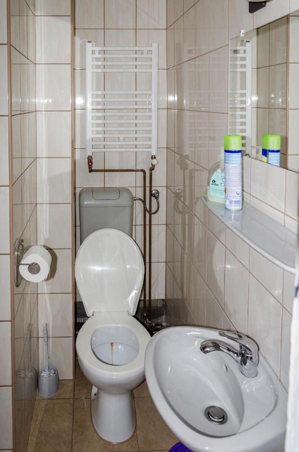 Siesta Vendeghaz Hotel Мисколк Екстериор снимка