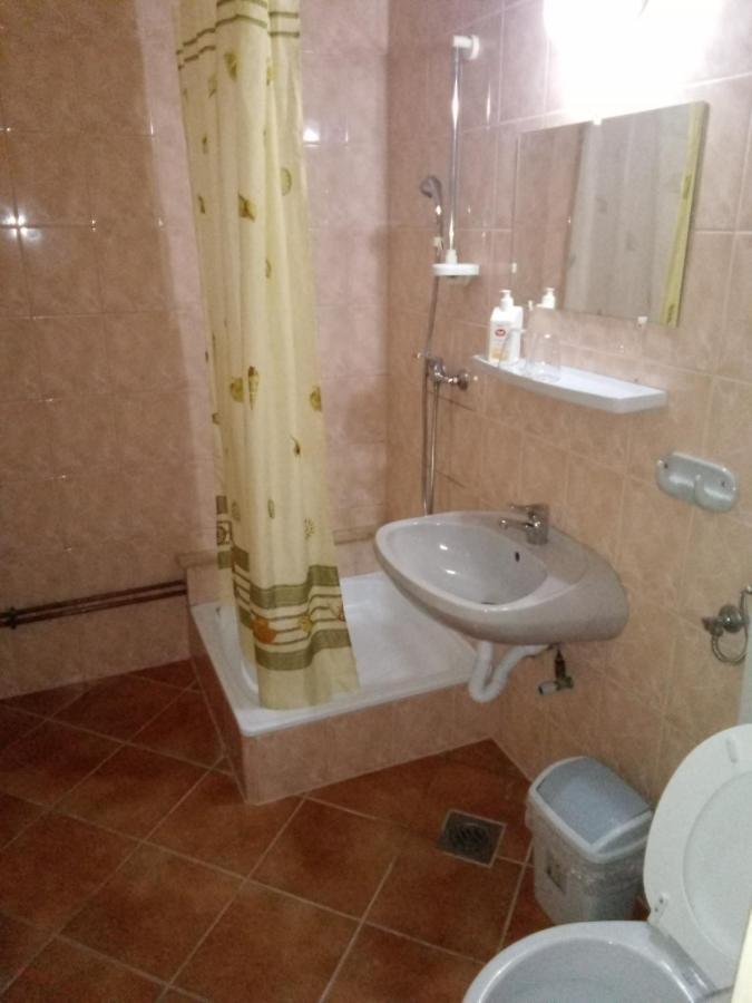 Siesta Vendeghaz Hotel Мисколк Екстериор снимка